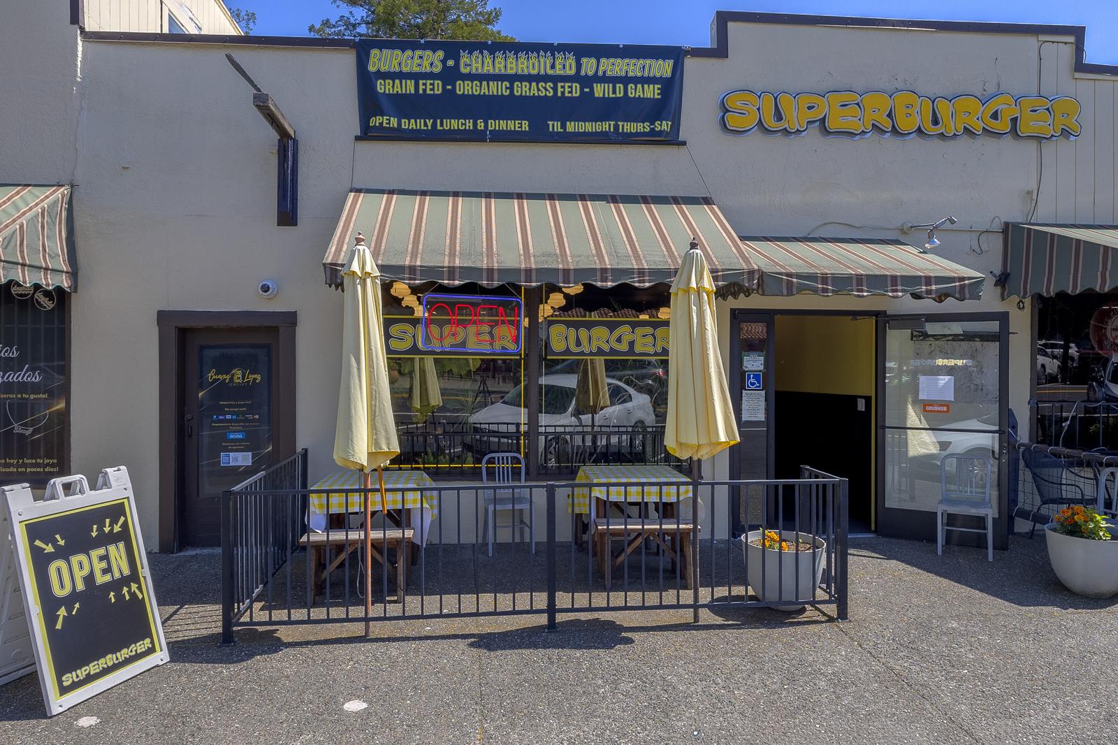 8200 La Plaza photo 4