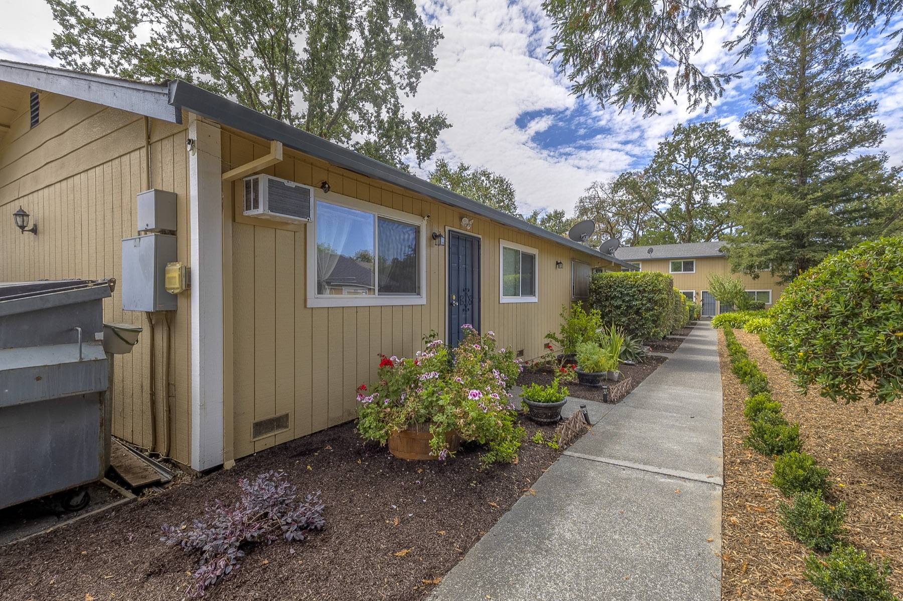 8585 Old Redwood Hwy photo 3